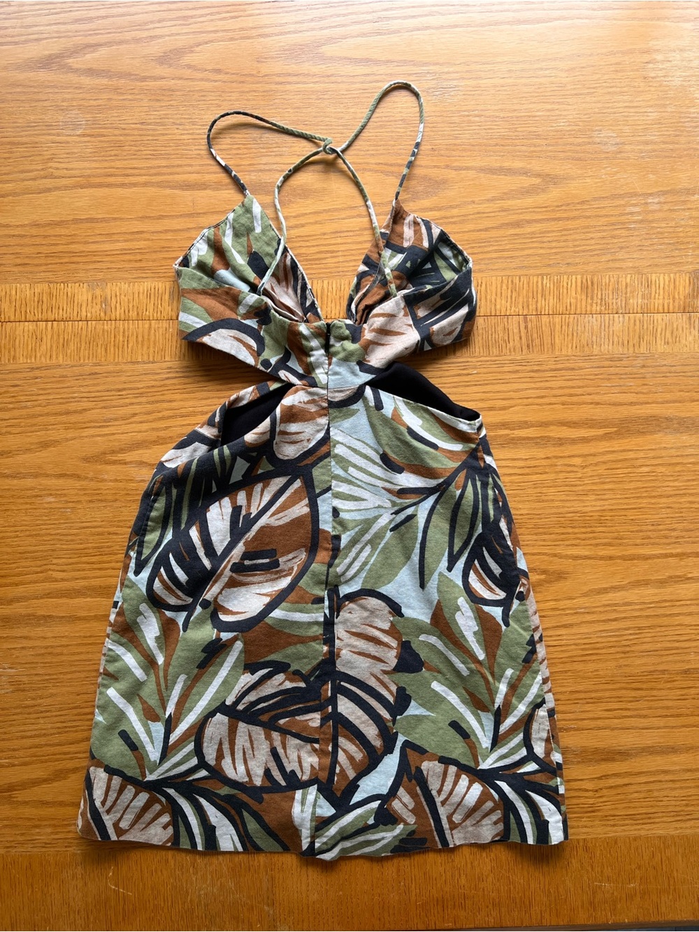 Zara Strappy Cut Out Mini Dress in Leafy Botanical Pattern Size XS